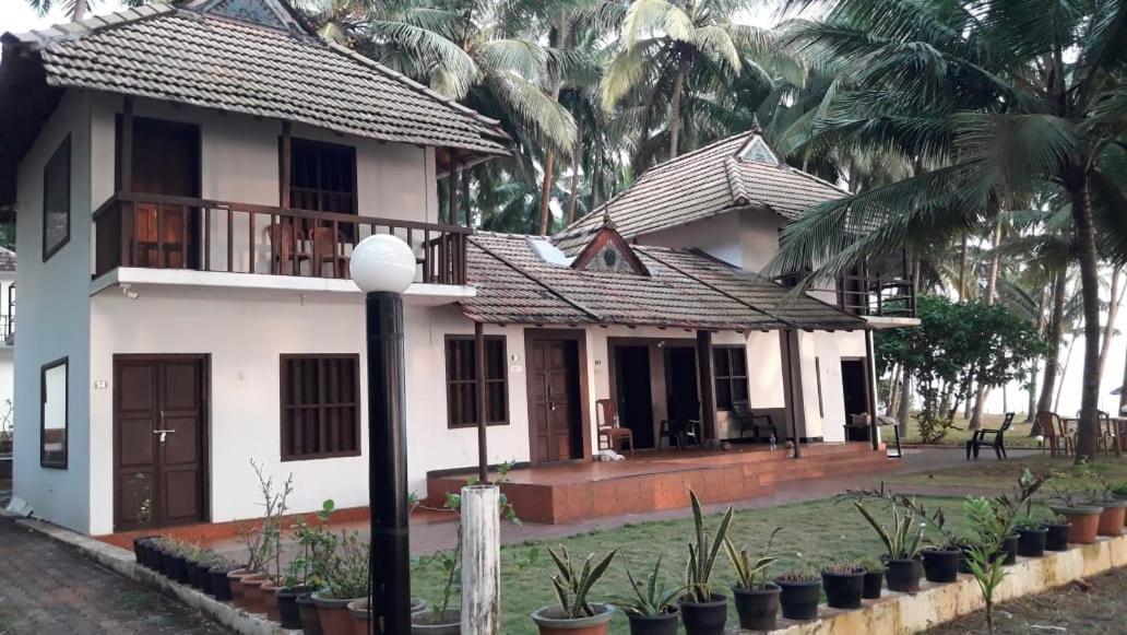 Kanbay Beach Resort Kannur Exterior photo